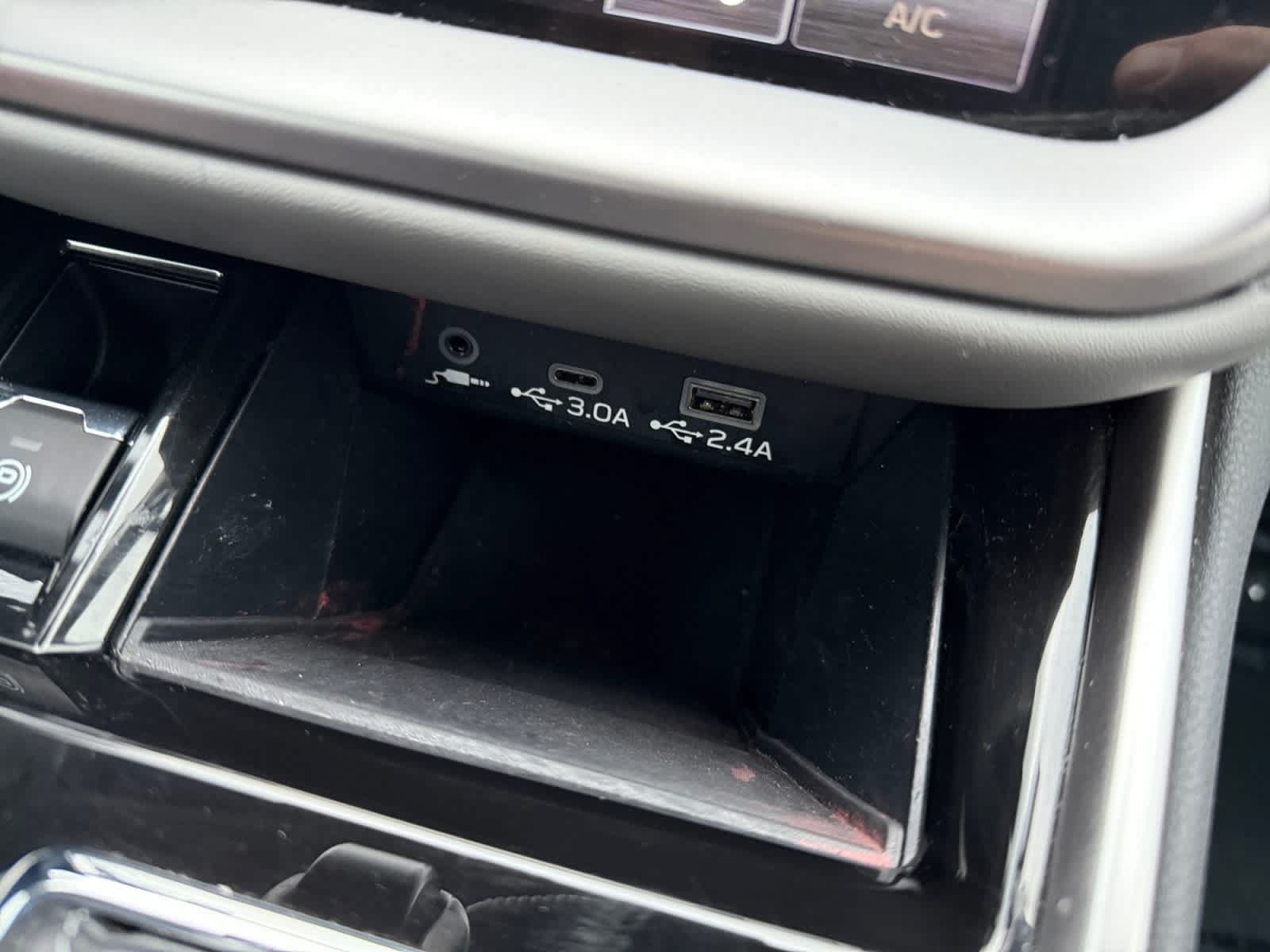 Used 2024 Subaru Outback Premium AWD/4WD image 19