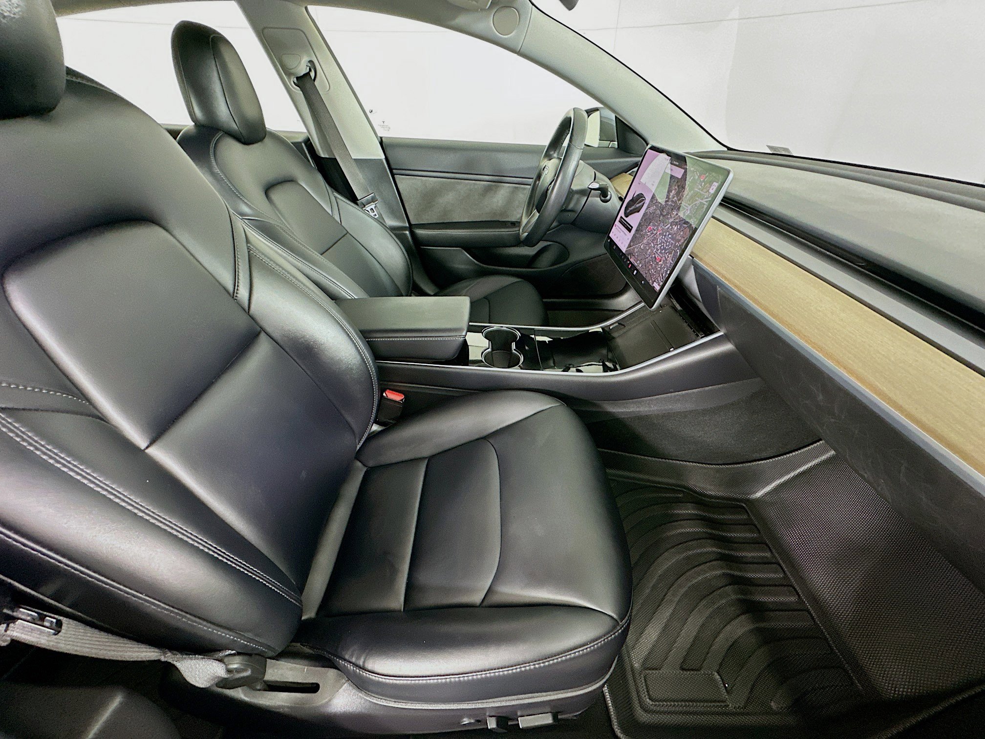 Used 2018 Tesla Model 3 Long Range RWD image 30
