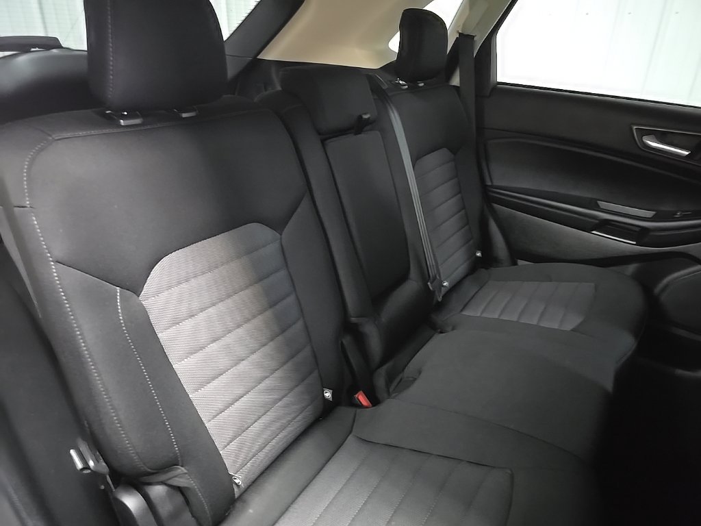 Certified 2022 Ford Edge SE w/ Black Appearance Package AWD/4WD image 24