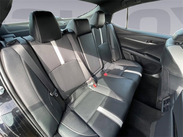 Used 2026 Toyota Camry SE image 18