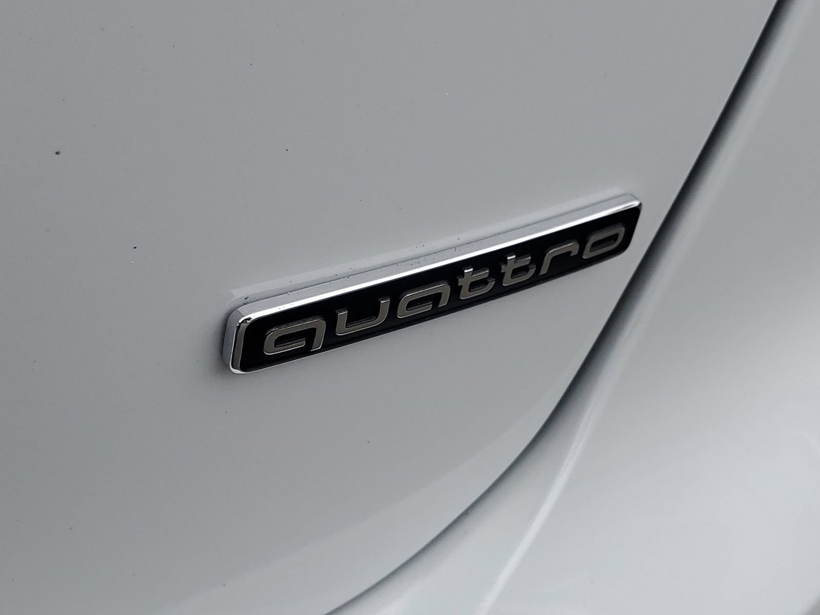 Used 2024 Audi Q4 e-tron Premium w/ Convenience Package AWD/4WD image 8