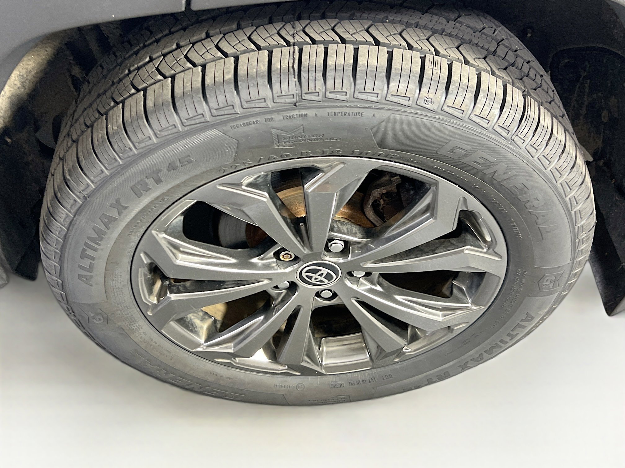 Used 2022 Toyota RAV4 Limited AWD/4WD image 30