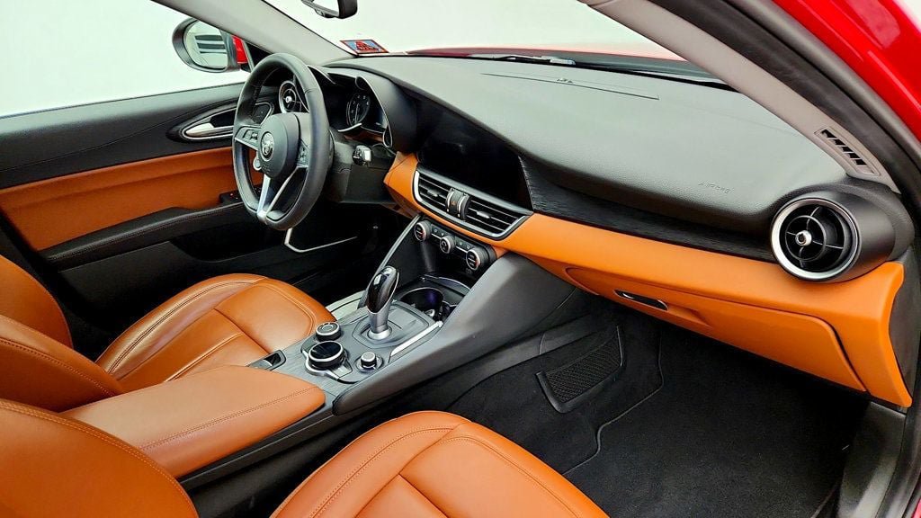 Used 2018 Alfa Romeo Giulia AWD w/ Cold Weather Package image 24