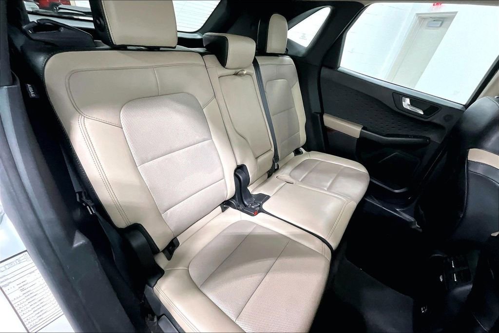 Used 2020 Ford Escape Titanium image 36