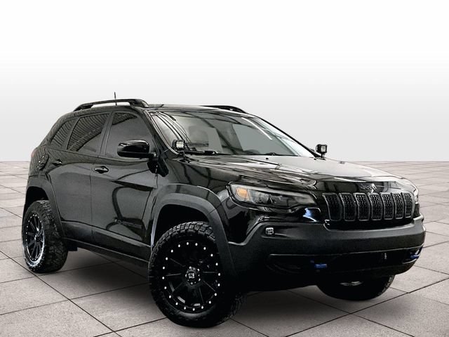 Used 2019 Jeep Cherokee Latitude AWD/4WD image 2