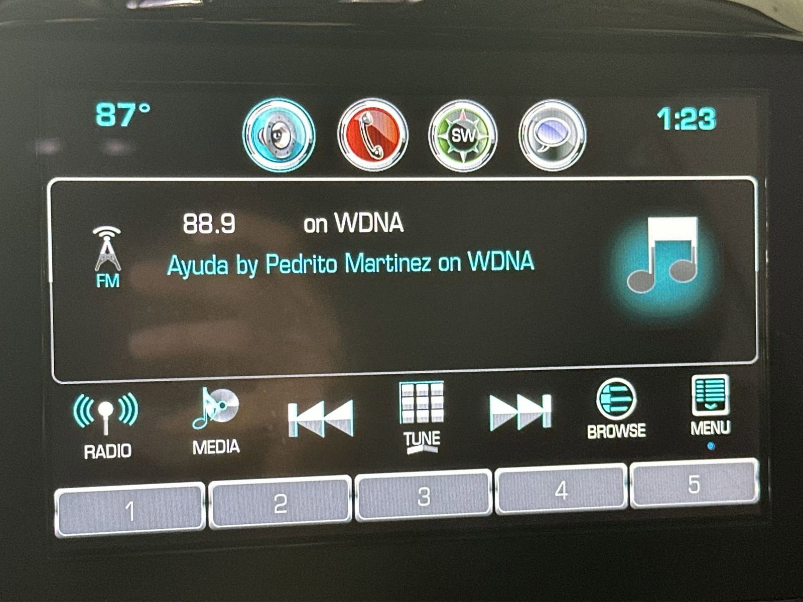 Used 2019 Chevrolet Traverse LT FWD image 16