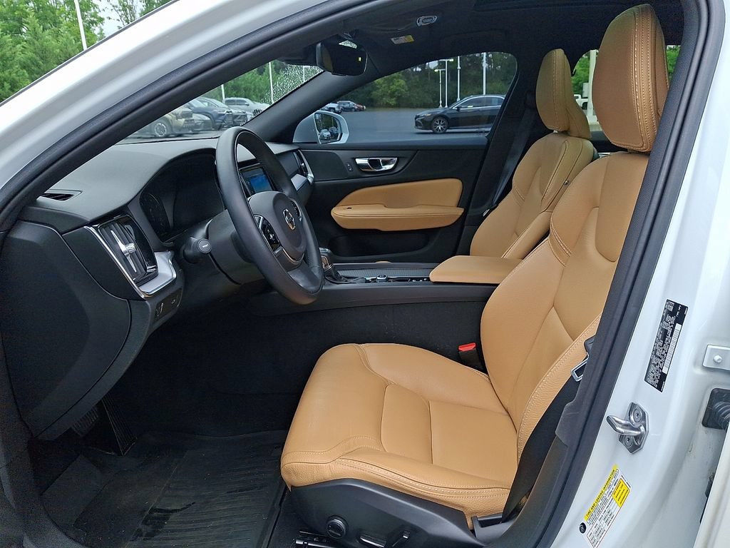 Used 2020 Volvo V60 T5 Cross Country w/ Protection Package AWD/4WD image 14