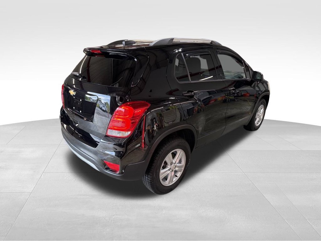 Used 2022 Chevrolet Trax LT w/ LT Convenience Package AWD/4WD image 36