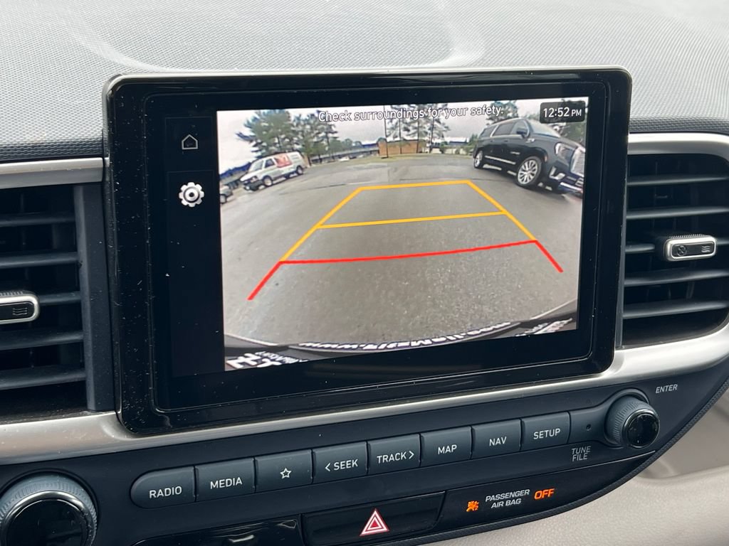 Used 2025 Hyundai Venue Limited FWD image 25