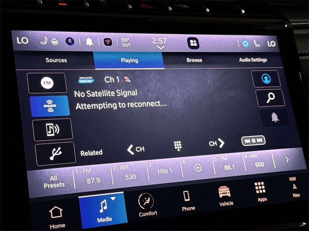 Used 2025 Jeep Grand Cherokee Limited 4xe image 13