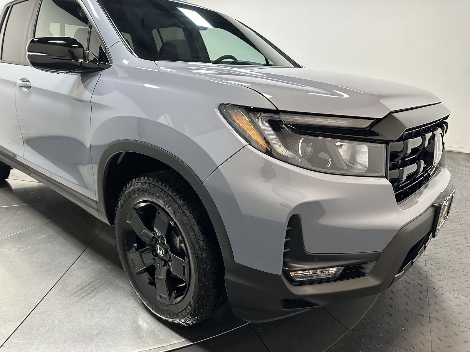 New 2026 Honda Ridgeline Black Edition image 3