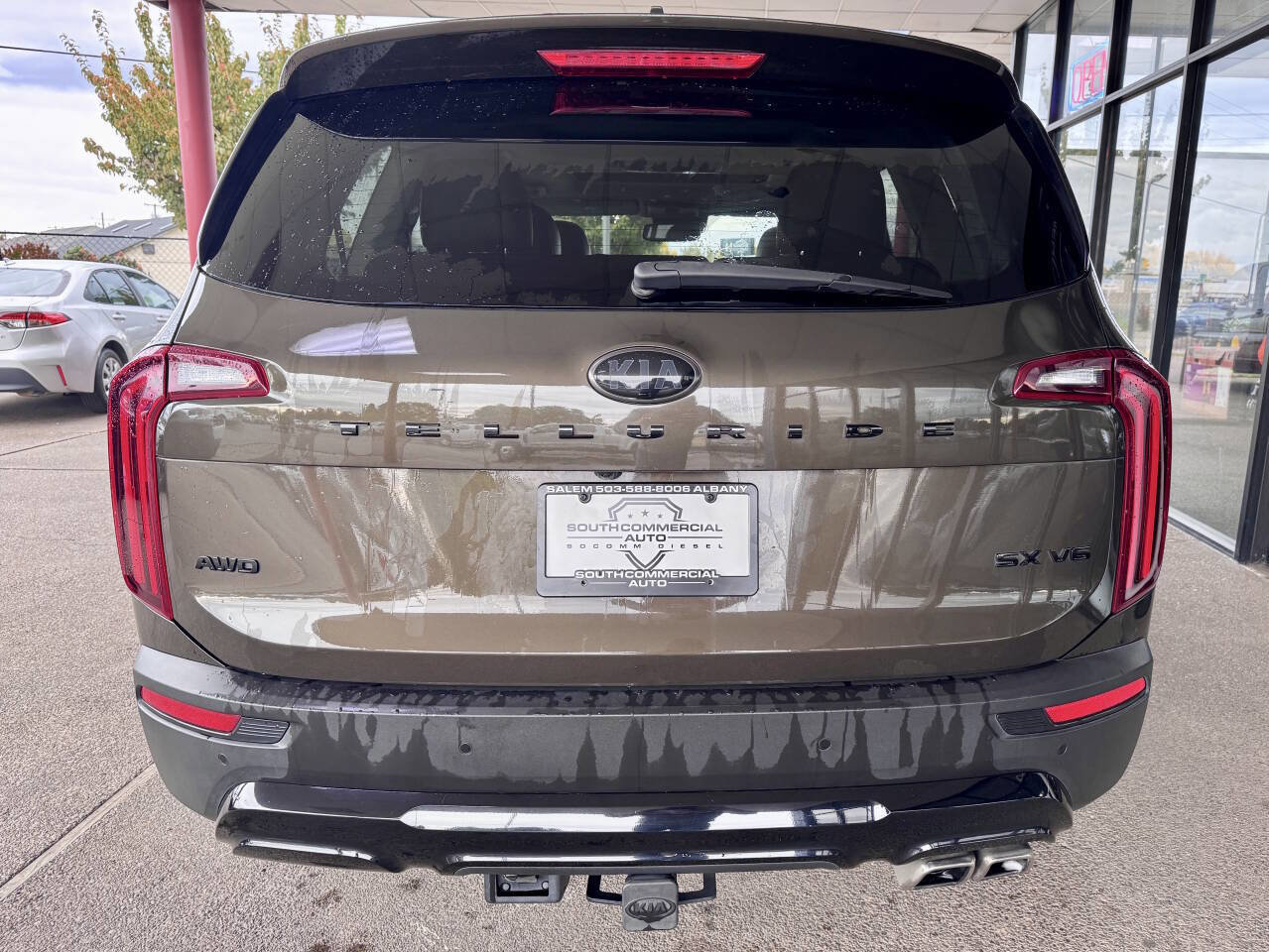 Used 2021 Kia Telluride SX w/ SX Prestige Package image 4