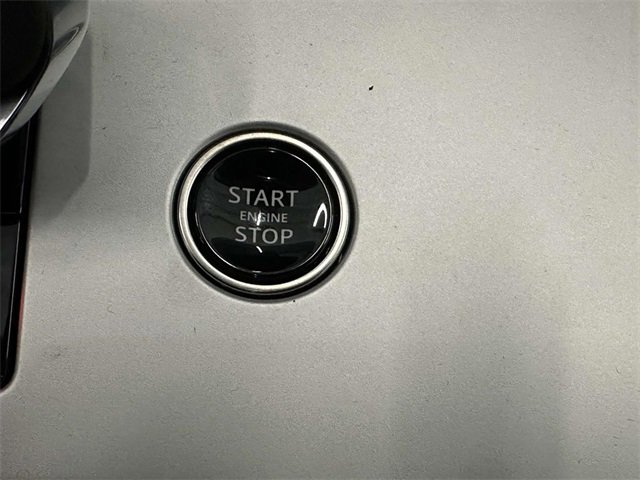 Used 2024 Land Rover Range Rover SE image 24