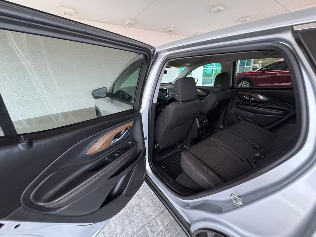 Used 2020 GMC Terrain SLE image 19