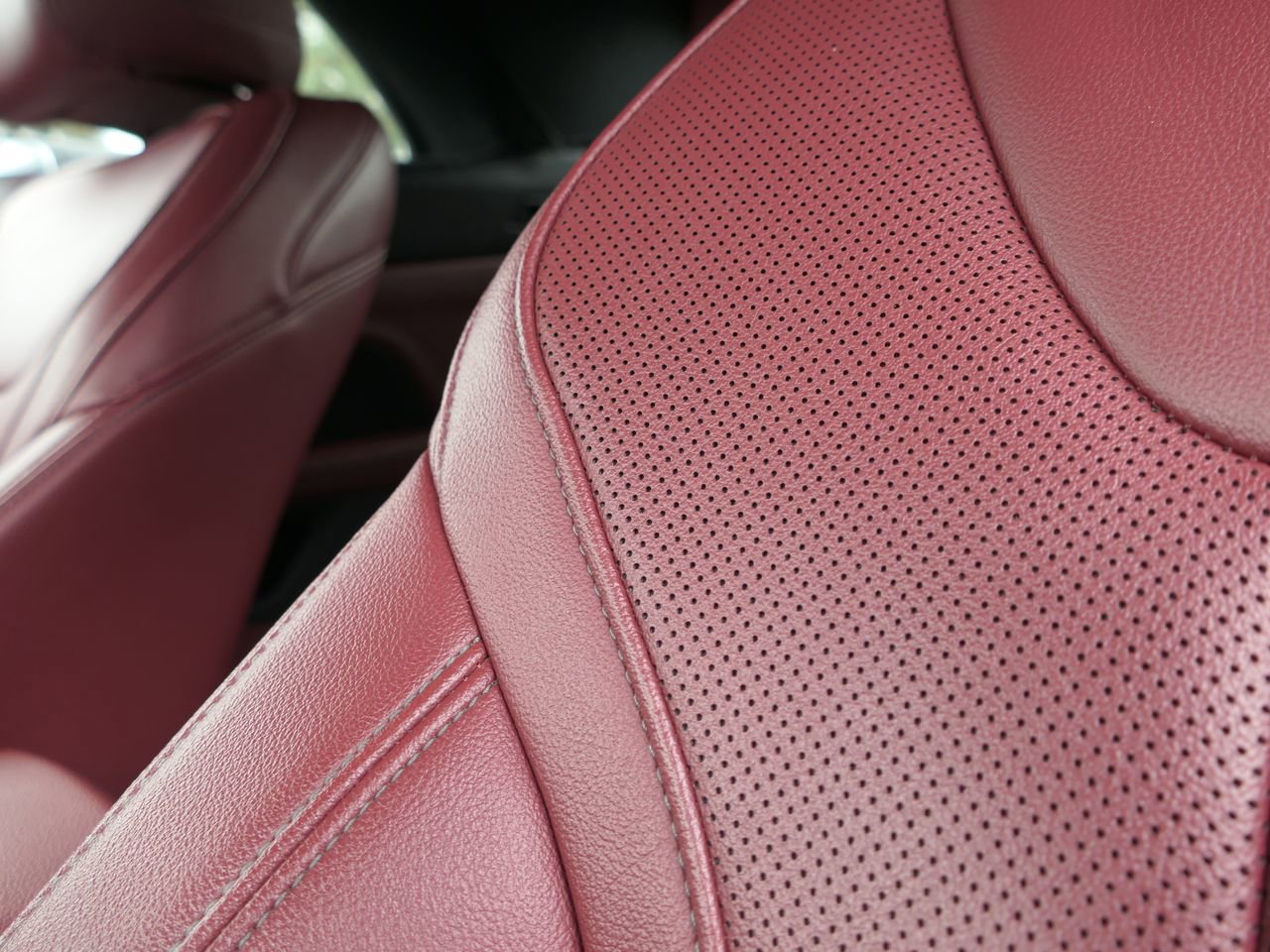 Used 2024 BMW 430i Convertible image 11