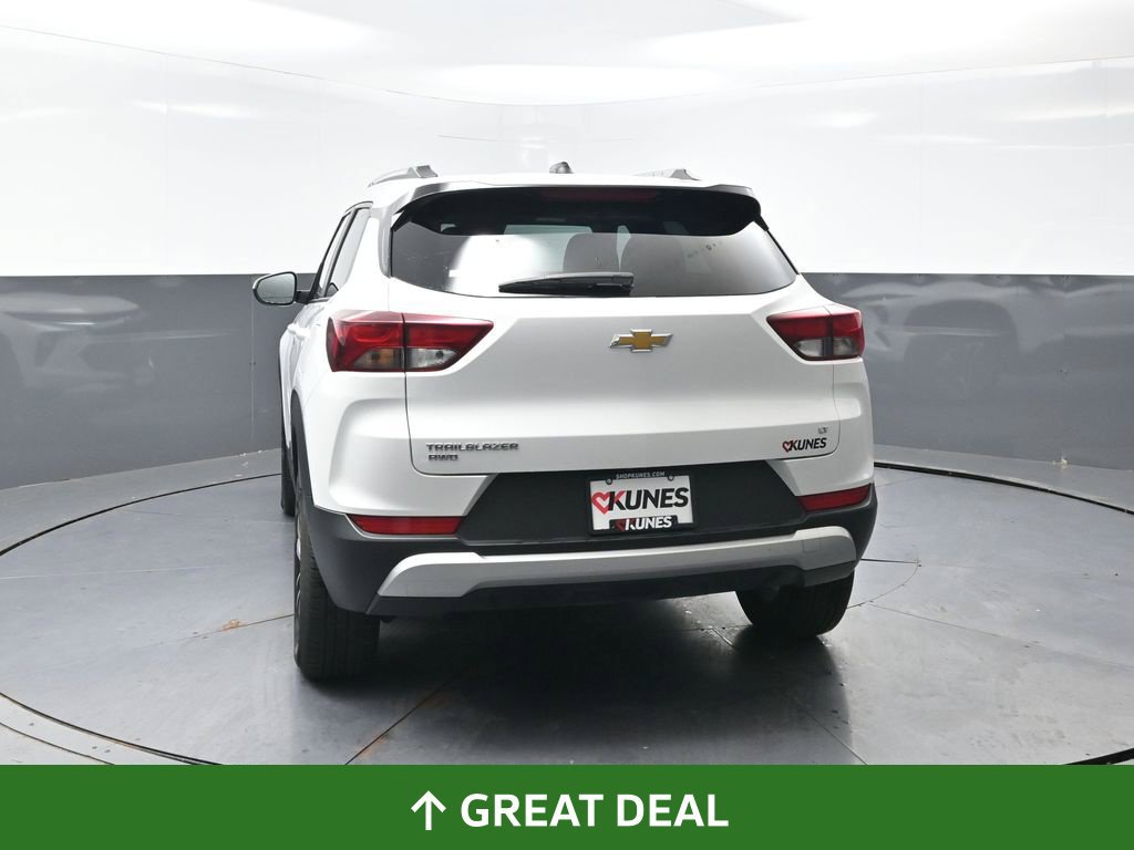 Used 2025 Chevrolet TrailBlazer LT AWD/4WD image 13