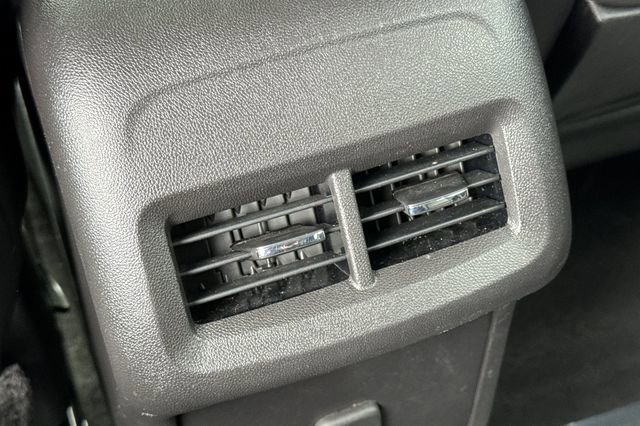 Used 2024 GMC Terrain SLT image 44