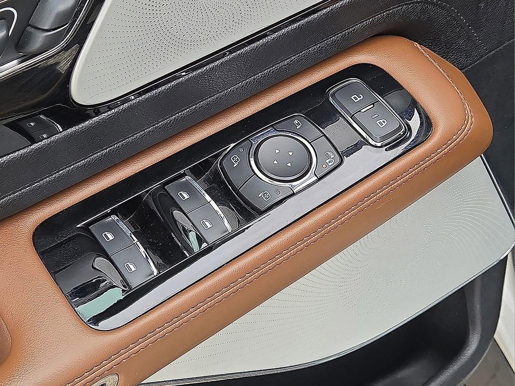 Used 2022 Lincoln Aviator Reserve w/ Equipment Group 201A image 22