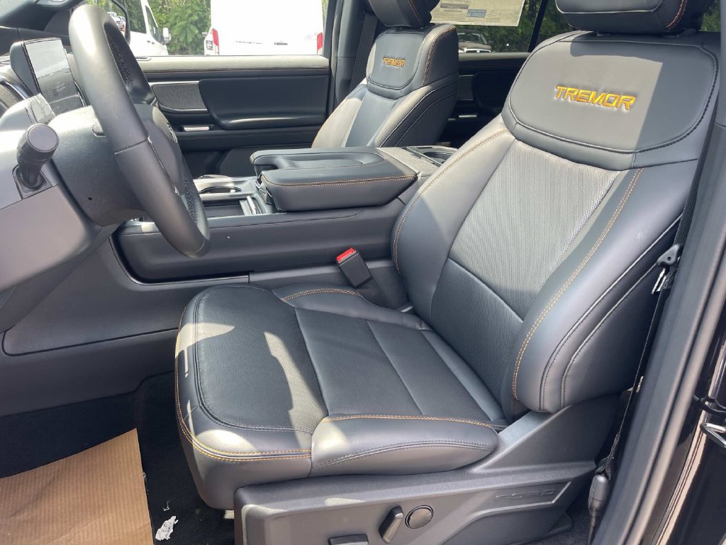 New 2027 Ford Expedition Tremor w/ Driver's Package AWD/4WD image 26