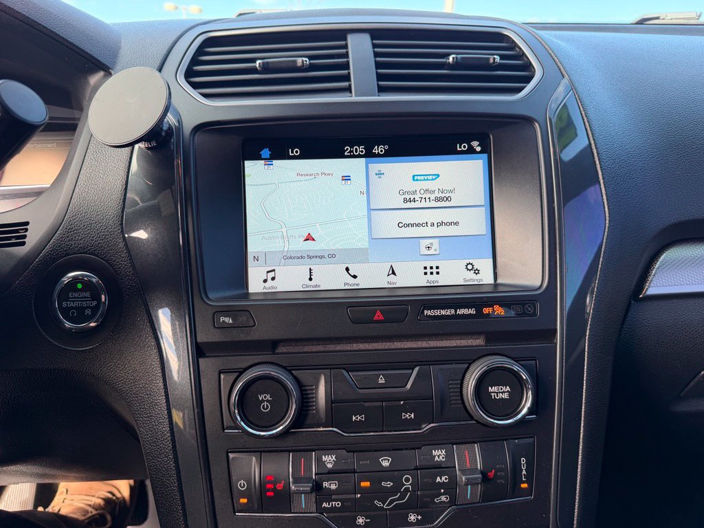 Used 2018 Ford Explorer XLT w/ Equipment Group 202A AWD/4WD image 16