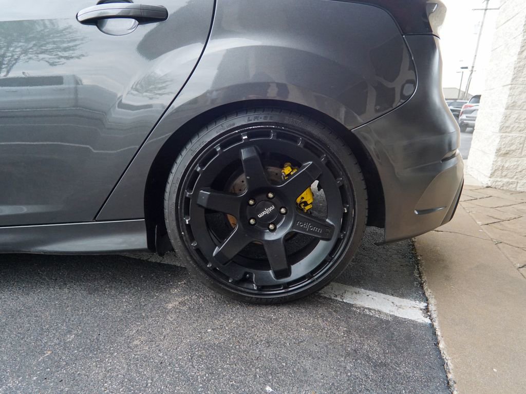 Used 2015 Ford Focus ST w/ Equipment Group 402A FWD image 11