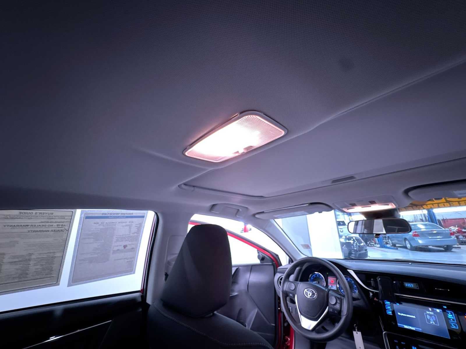 Used 2019 Toyota Corolla LE w/ LE Premium Package w/Moonroof FWD image 39