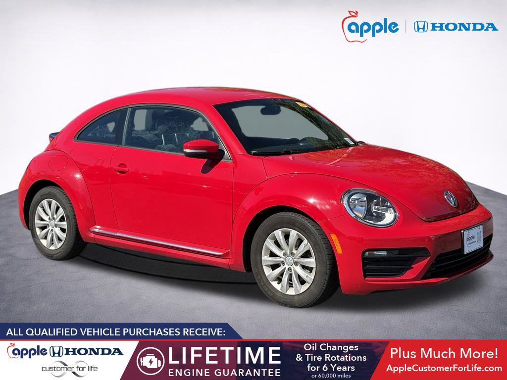 Used 2019 Volkswagen Beetle 2.0T S FWD image 1