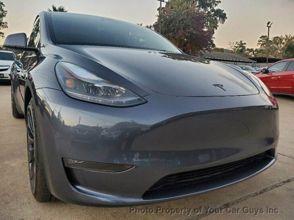 Used 2023 Tesla Model Y Performance image 9
