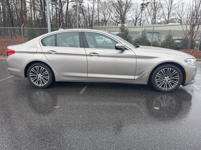 Used 2019 BMW 530i xDrive w/ Luxury Package image 4