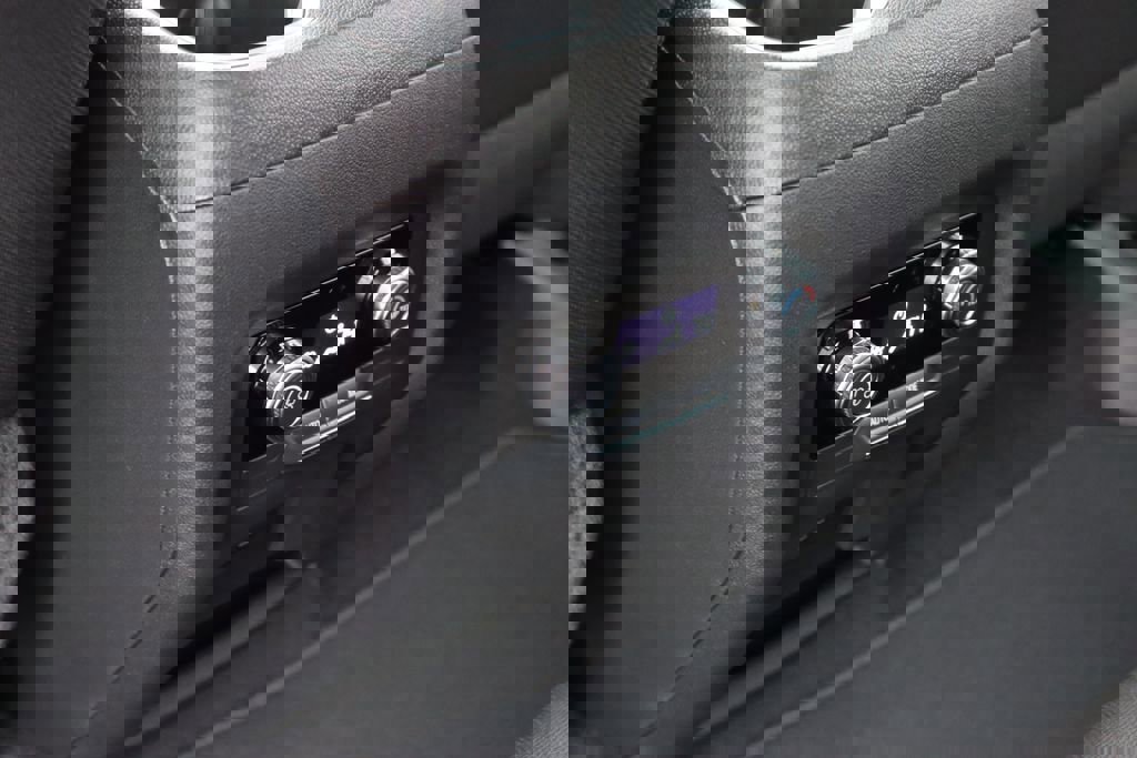 New 2025 GMC Acadia Elevation w/ Elevation Premium Package image 19