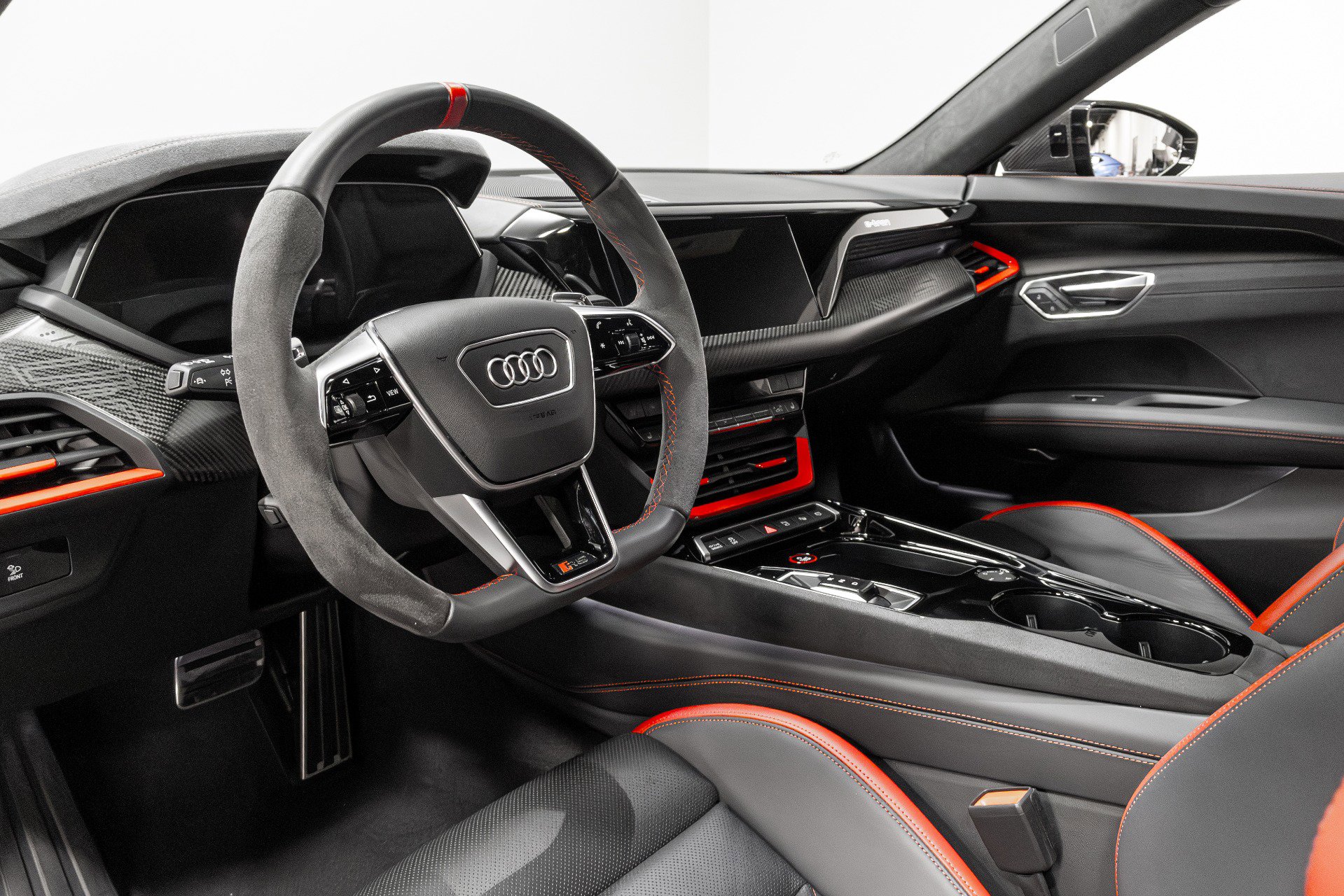Used 2023 Audi RS e-tron GT image 7