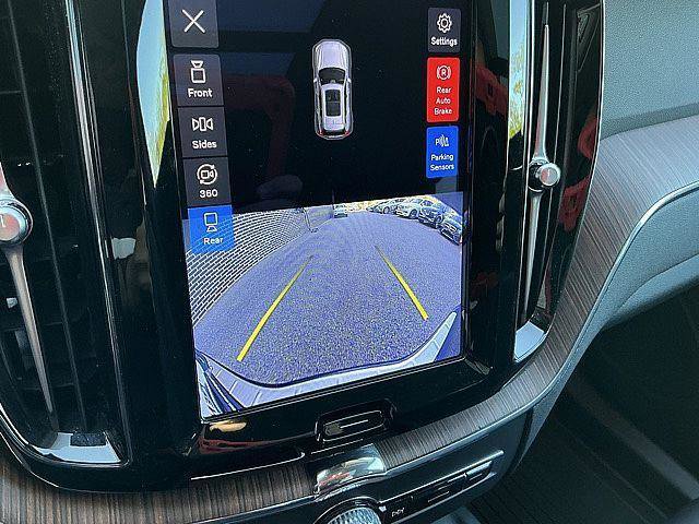 Certified 2023 Volvo XC60 B5 Plus w/ Climate Package AWD/4WD image 26
