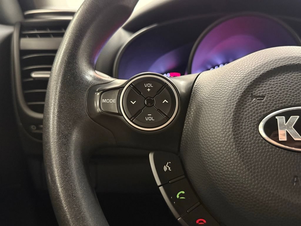 Used 2017 Kia Soul + FWD image 20