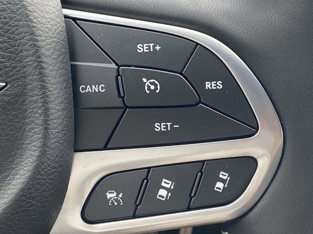 New 2026 Chrysler Pacifica Select FWD image 27