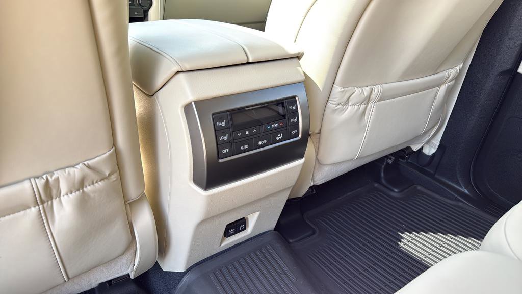 Used 2023 Lexus GX 460 Premium w/ Premium Plus Package AWD/4WD image 17