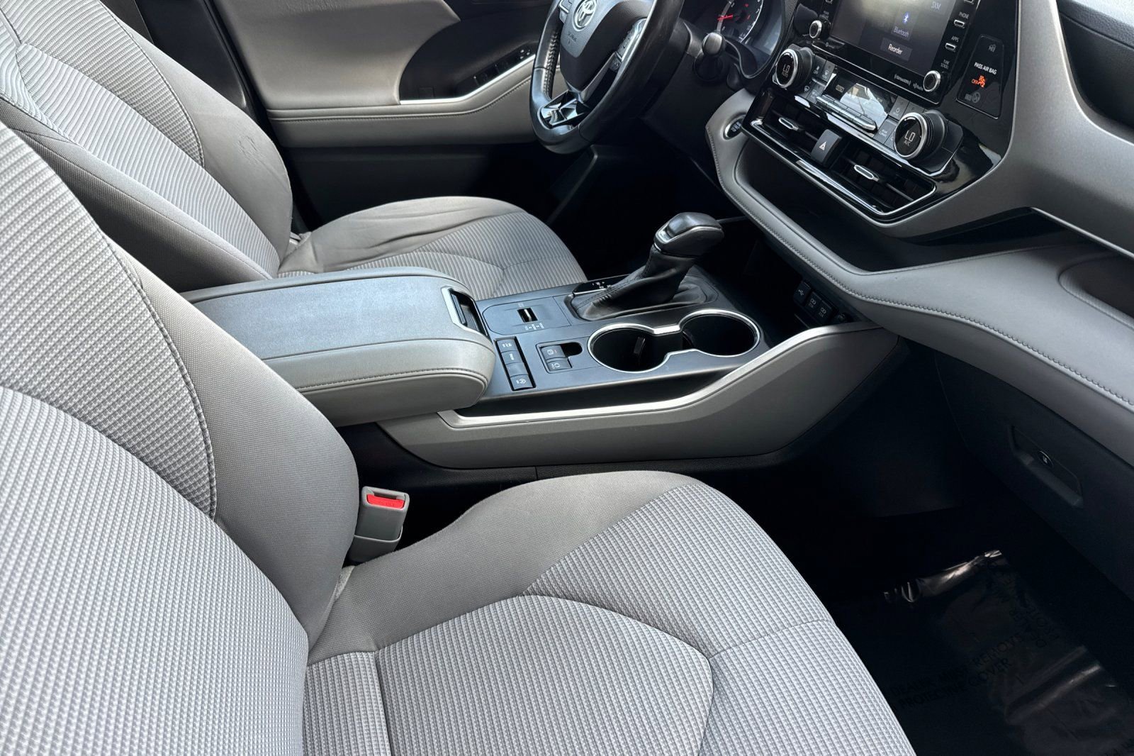 Certified 2020 Toyota Highlander LE image 23