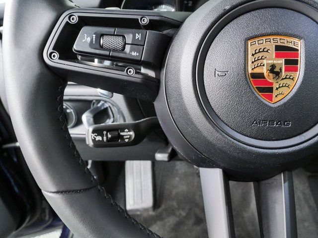 Certified 2023 Porsche Macan Turbo AWD/4WD image 10