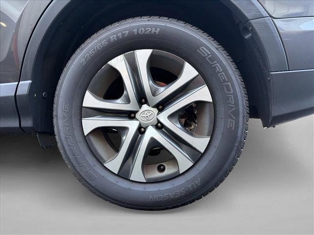 Used 2016 Toyota RAV4 LE AWD/4WD image 9