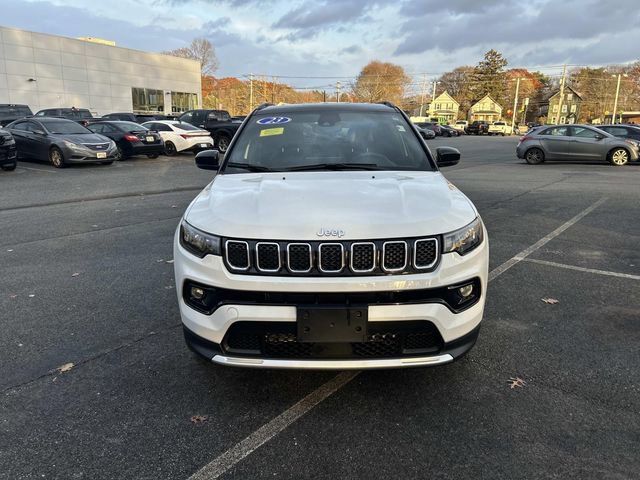 Used 2023 Jeep Compass Limited image 9