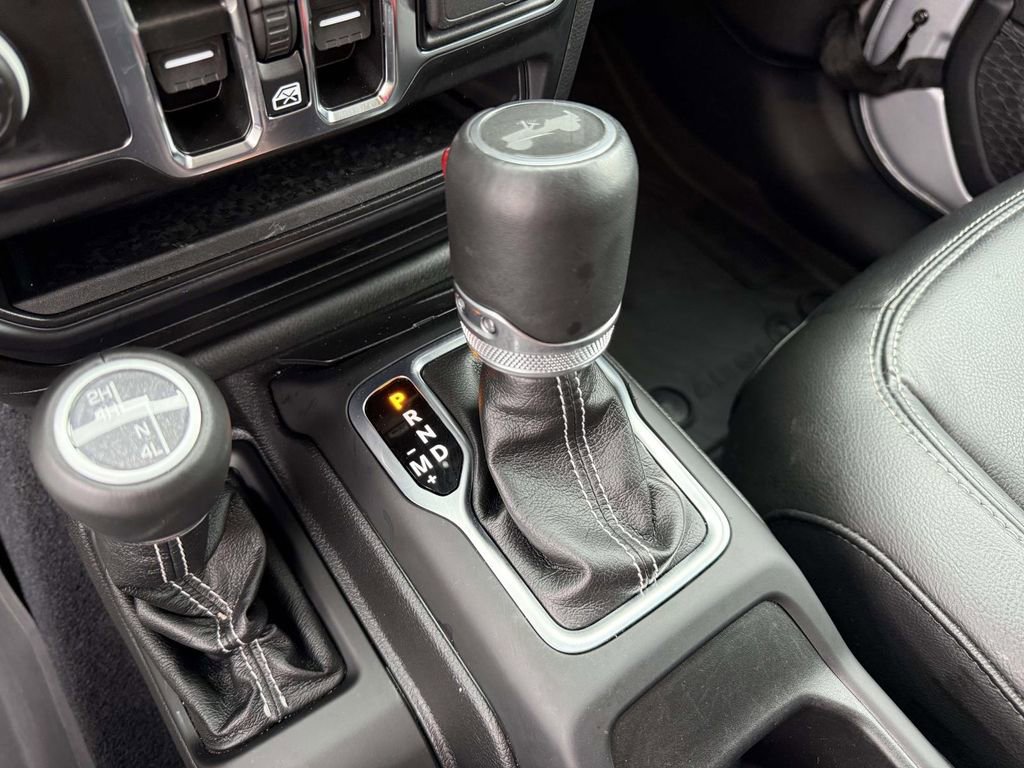 Used 2022 Jeep Wrangler Unlimited Sahara image 22