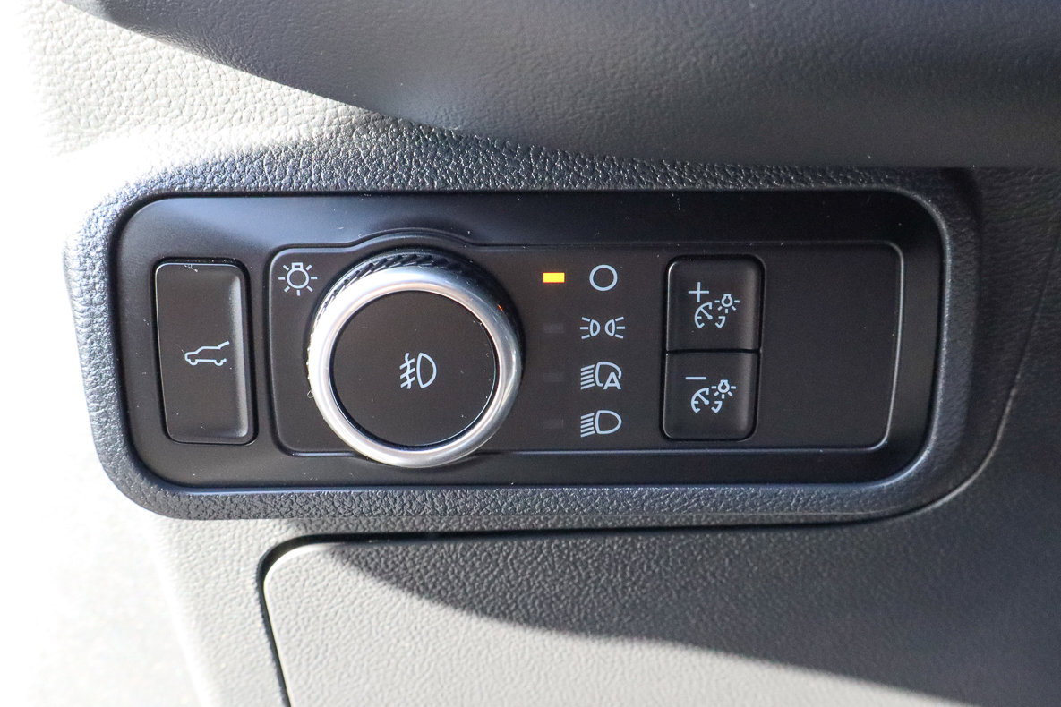 Used 2025 Ford Explorer ST-Line w/ ST-Line Street Pack image 17