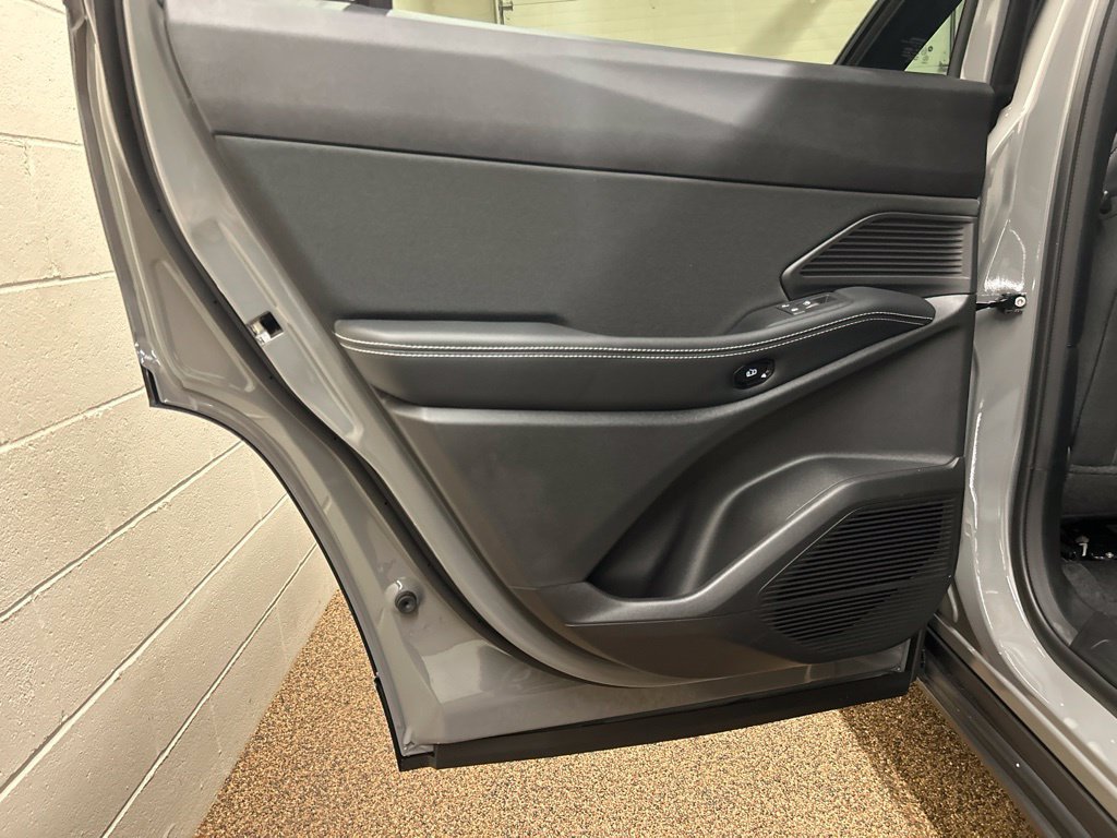 New 2026 Jeep Cherokee Laredo AWD/4WD image 16