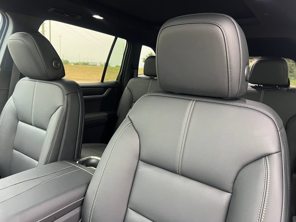 New 2027 GMC Acadia Elevation w/ Black Edition AWD/4WD image 13