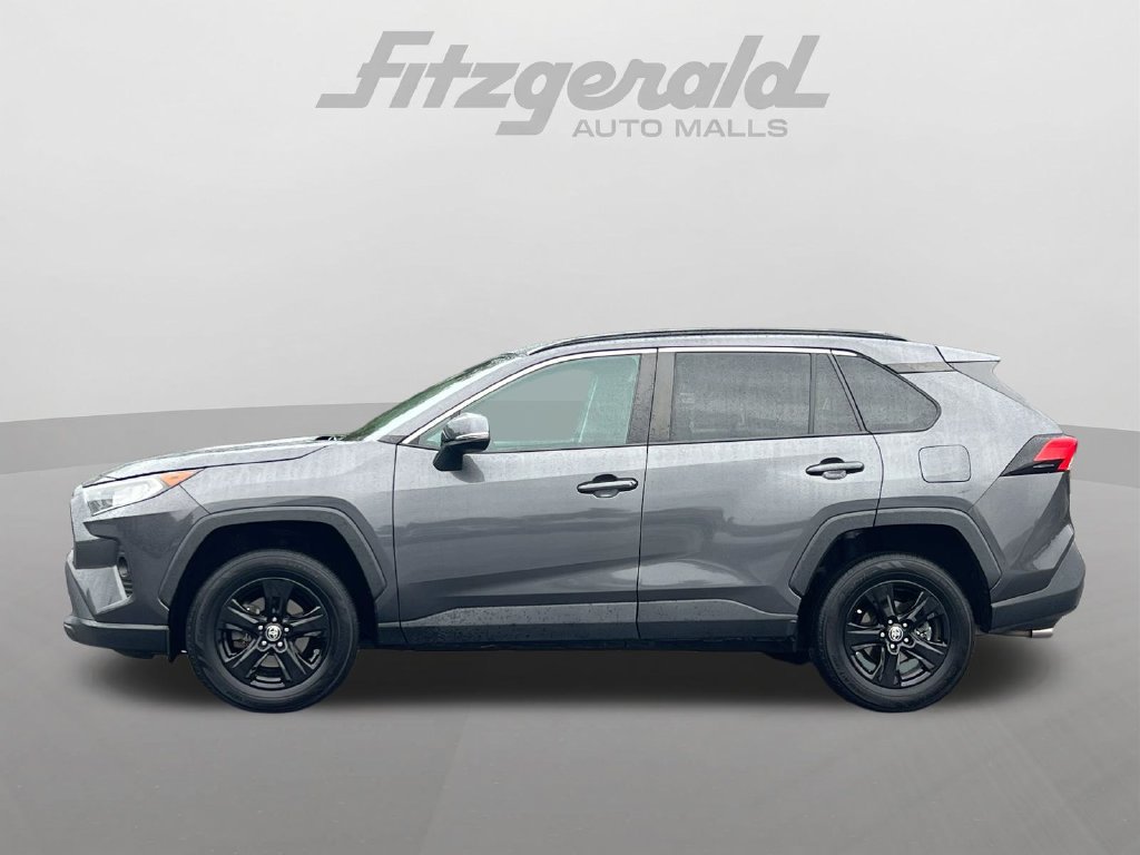 Used 2021 Toyota RAV4 XLE AWD/4WD image 5