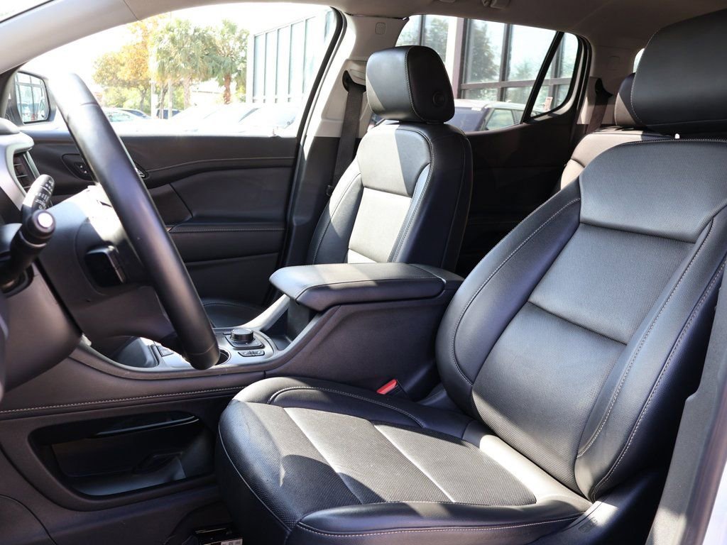 Used 2023 GMC Acadia SLT FWD image 31
