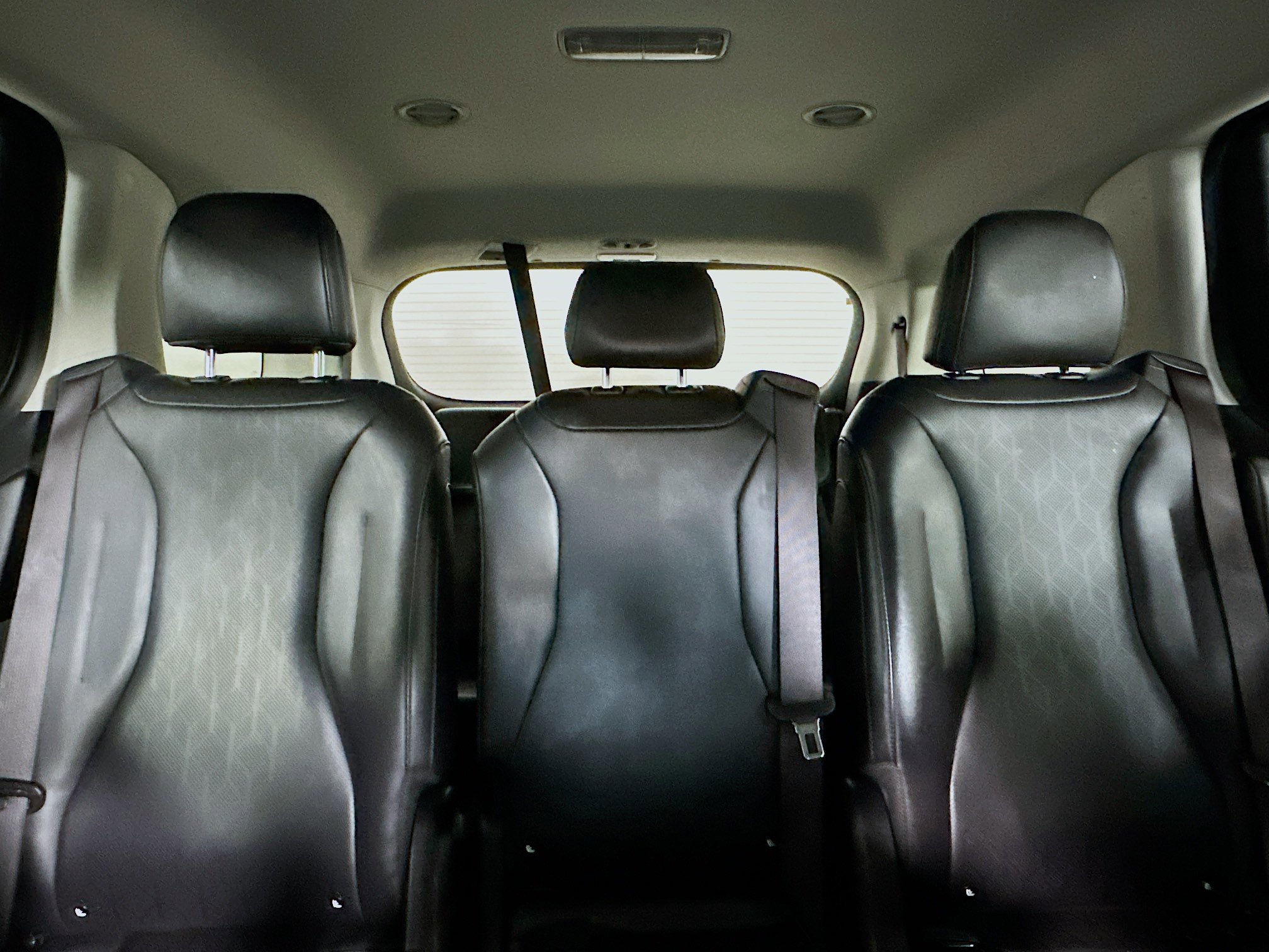 Used 2024 Kia Carnival LX image 30