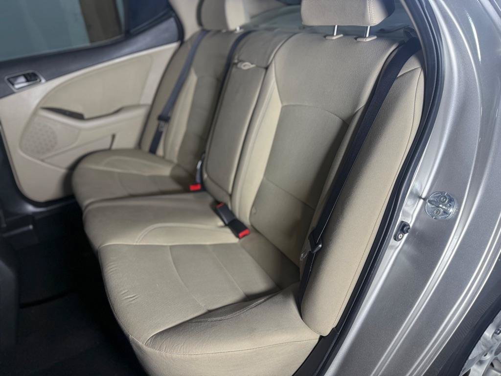 Used 2015 Kia Optima LX FWD image 22