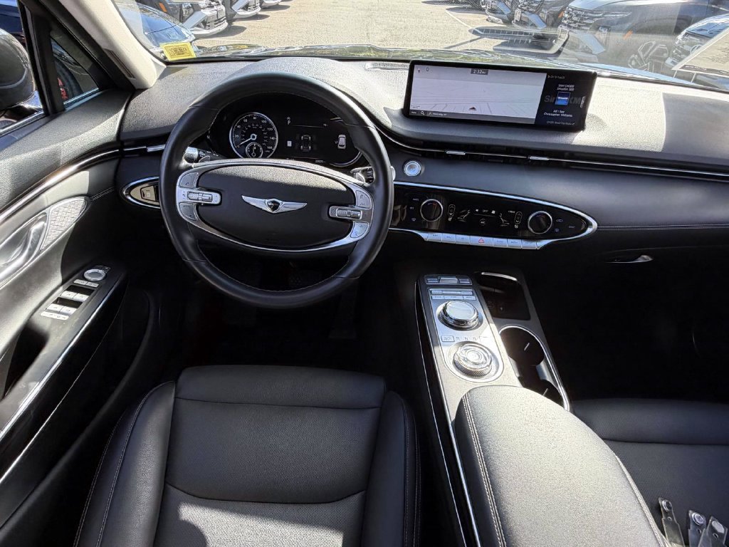 Certified 2025 Genesis GV70 2.5T AWD/4WD image 14