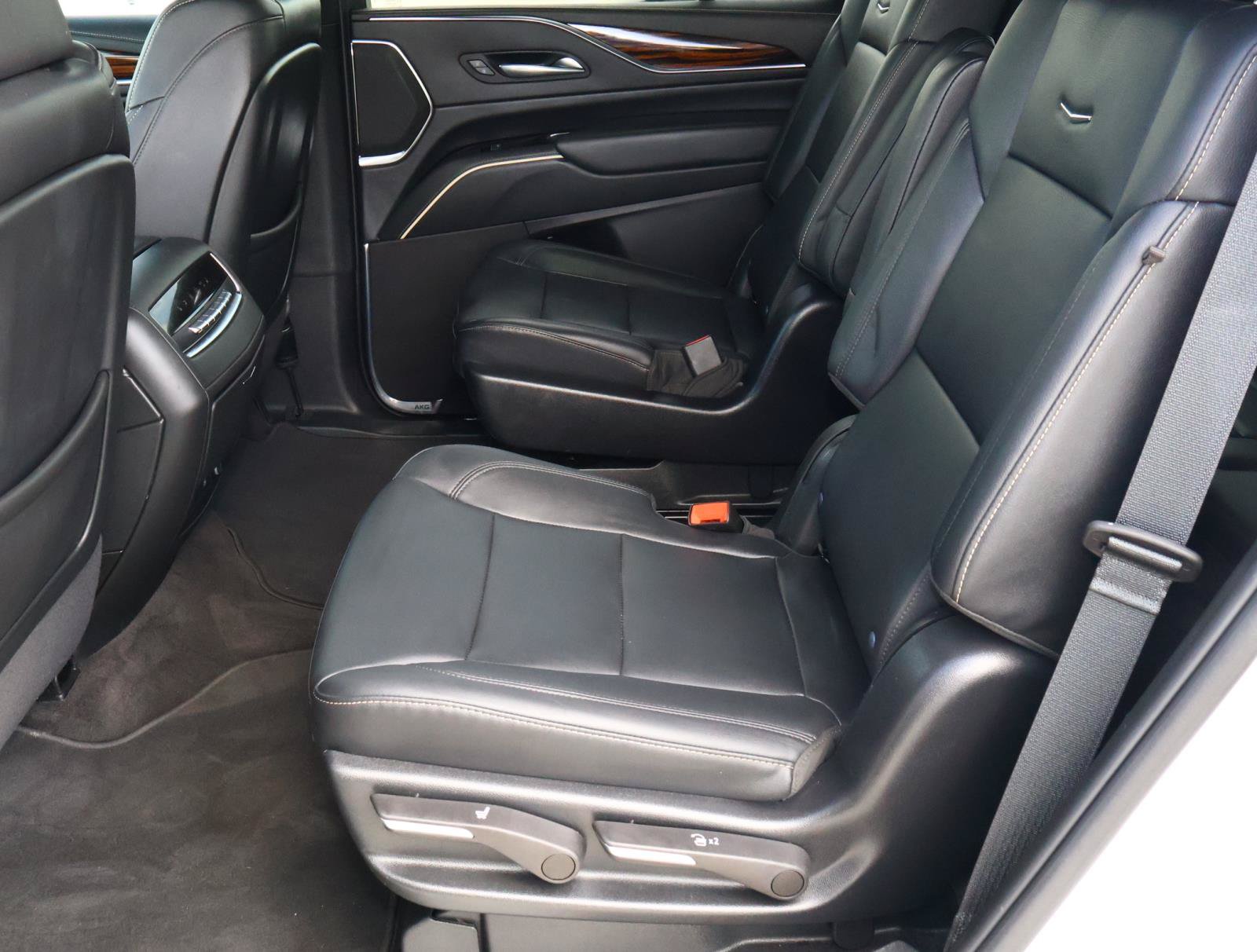 Used 2022 Cadillac Escalade Luxury RWD image 26