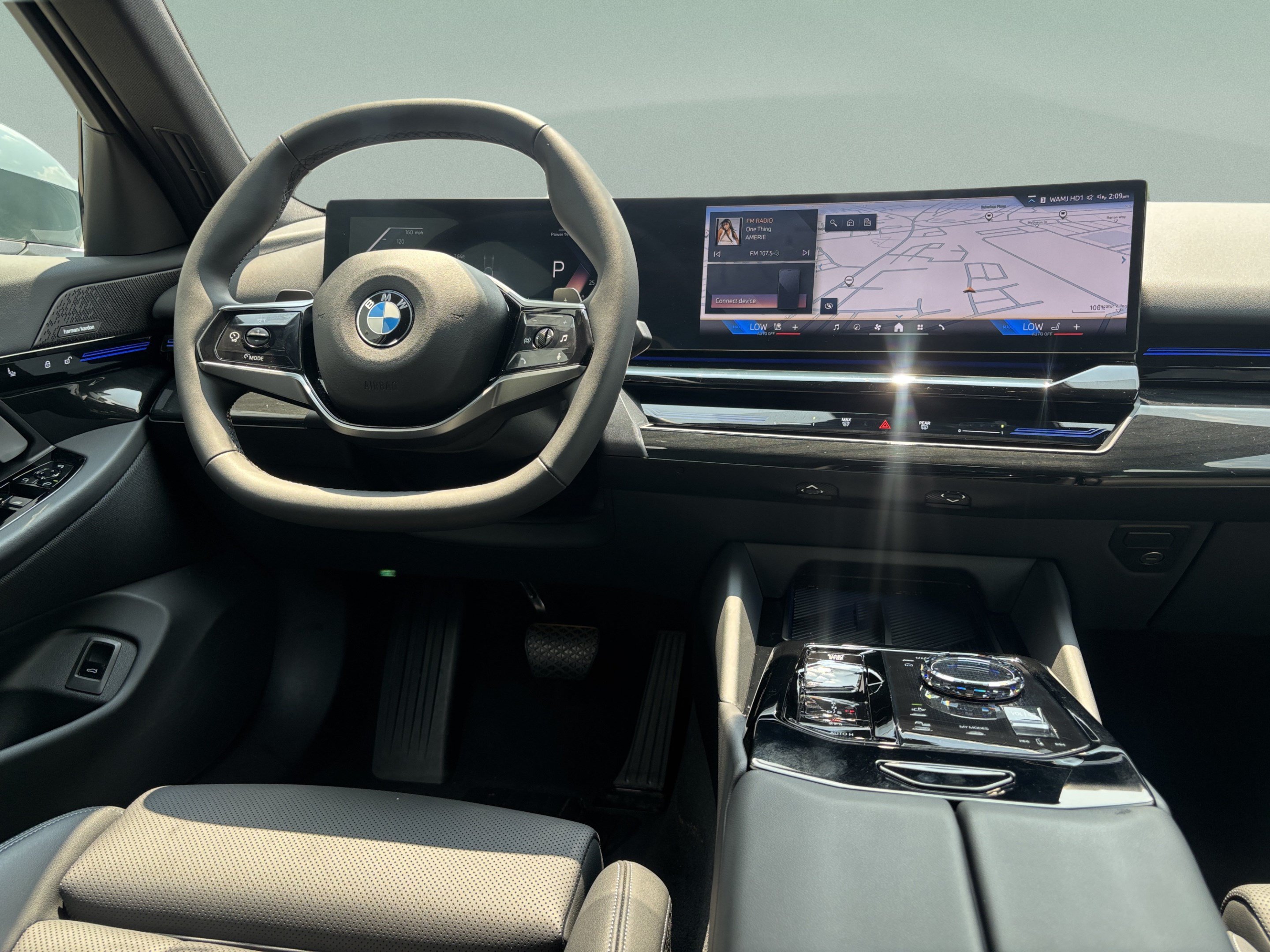 Used 2026 BMW 530i RWD image 7